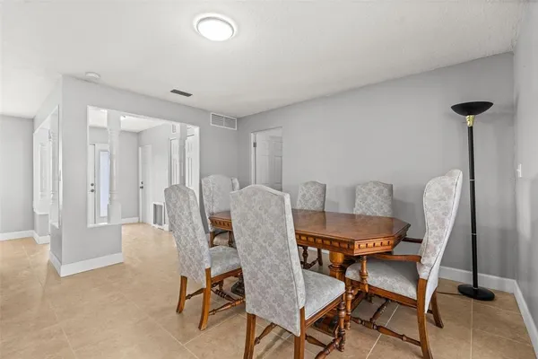 $5,900 | 710 116th Avenue, Treasure Island, FL 33706