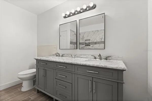 $5,900 | 710 116th Avenue, Treasure Island, FL 33706