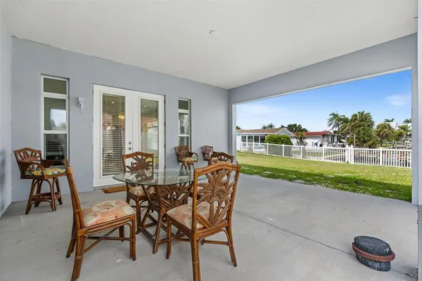 $5,900 | 710 116th Avenue, Treasure Island, FL 33706