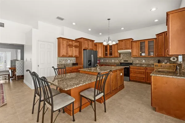 $5,900 | 710 116th Avenue, Treasure Island, FL 33706