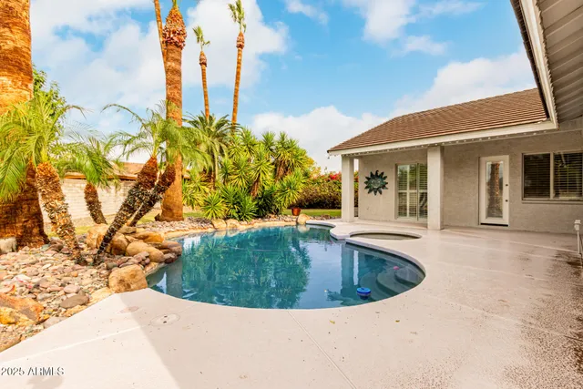 $925,000 | 11814 North 56th Drive, Glendale, AZ 85304