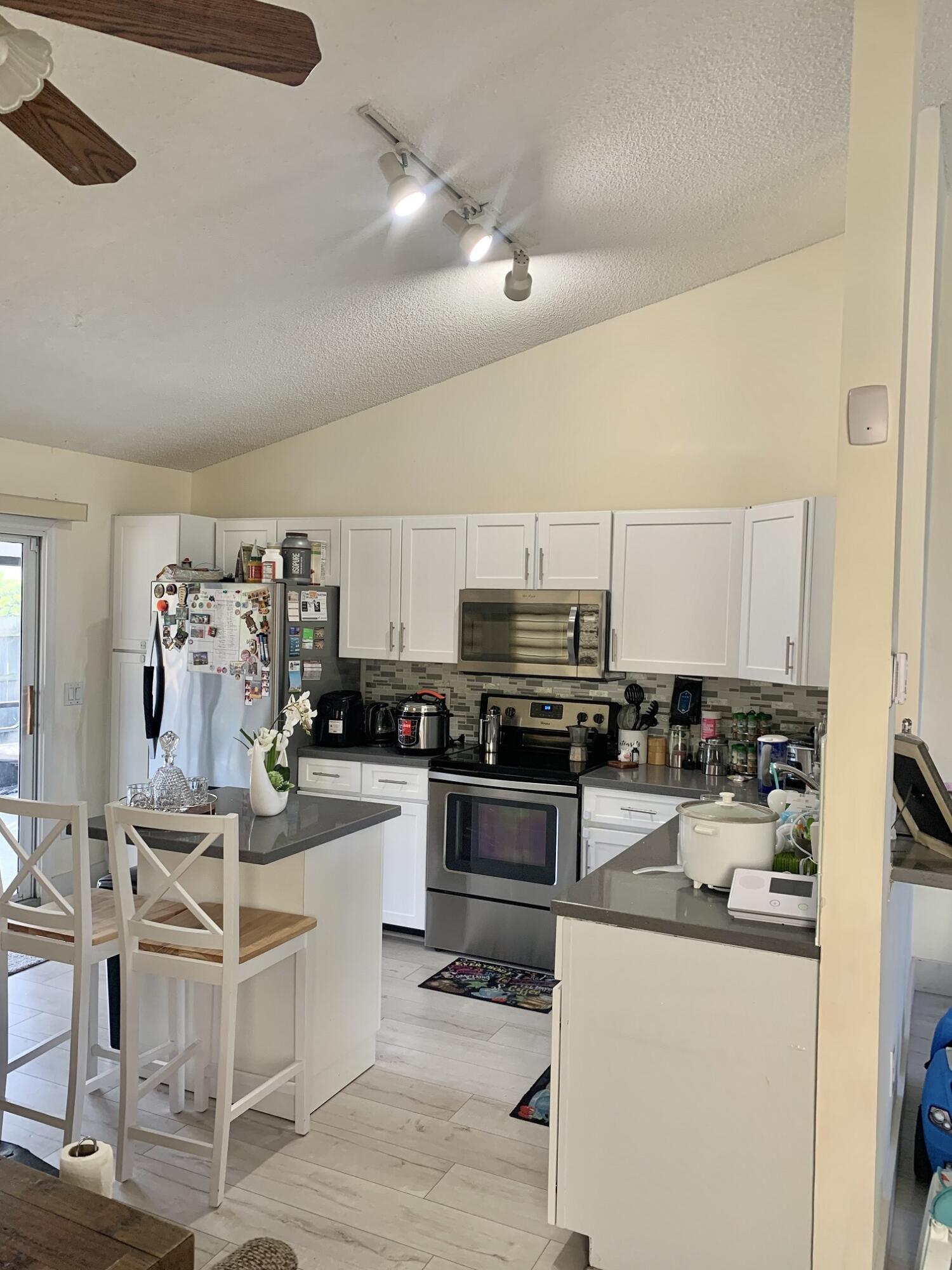 8438 Dynasty Drive Boca Raton, FL 33433 - Photo 6 of 34 Beautiful Open Kitchen