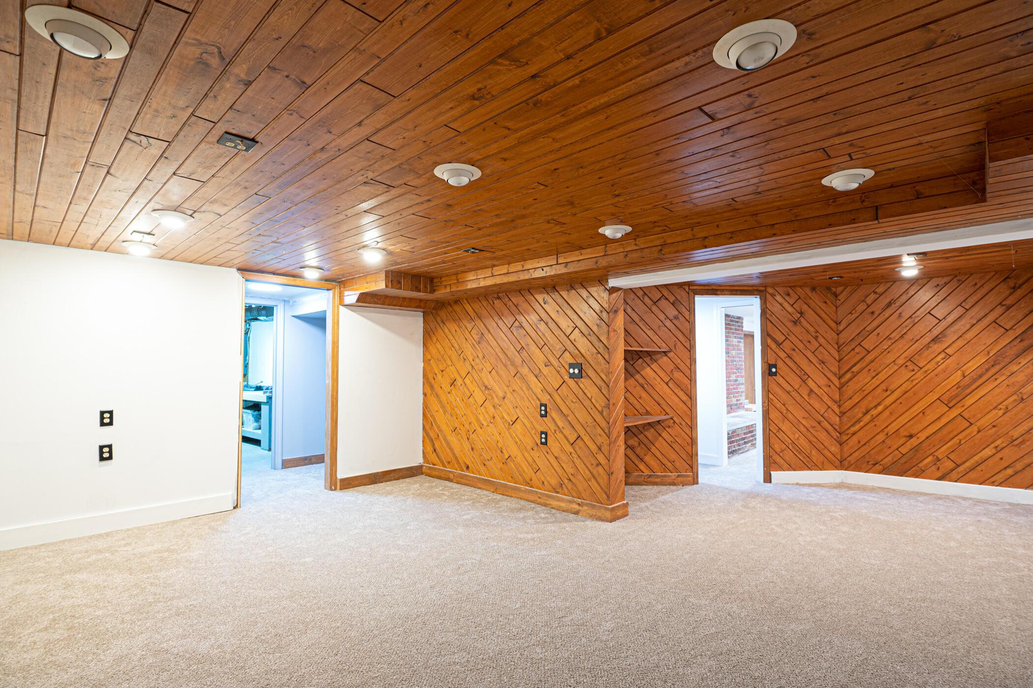 2635 Mt Holyoke Road Columbus, OH 43221 - Photo 33 of 42 Basement flex space