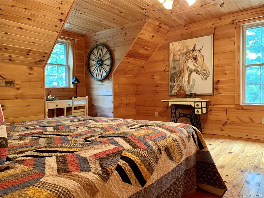33 Longview Ridge Rd Lake Lake Toxaway, NC 28747 - Photo 12 of 24