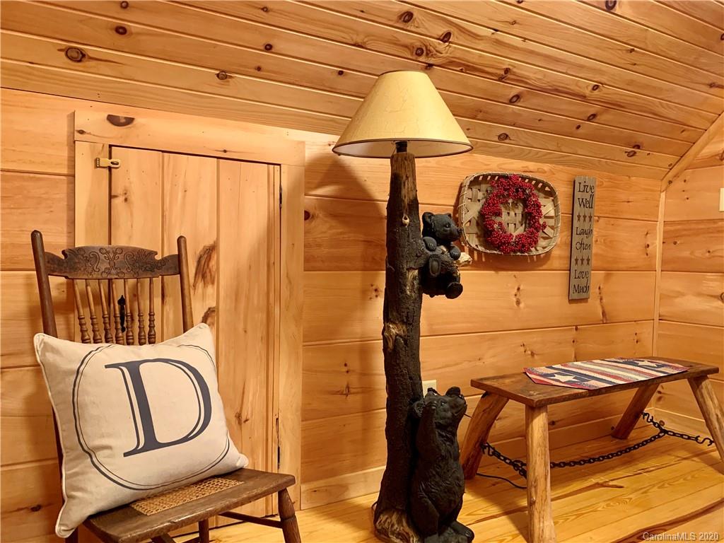 33 Longview Ridge Rd Lake Lake Toxaway, NC 28747 - Photo 15 of 24