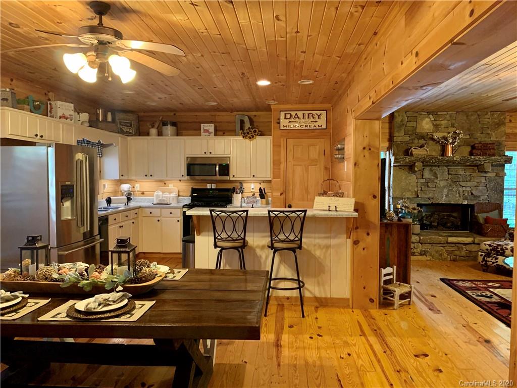 33 Longview Ridge Rd Lake Lake Toxaway, NC 28747 - Photo 6 of 24