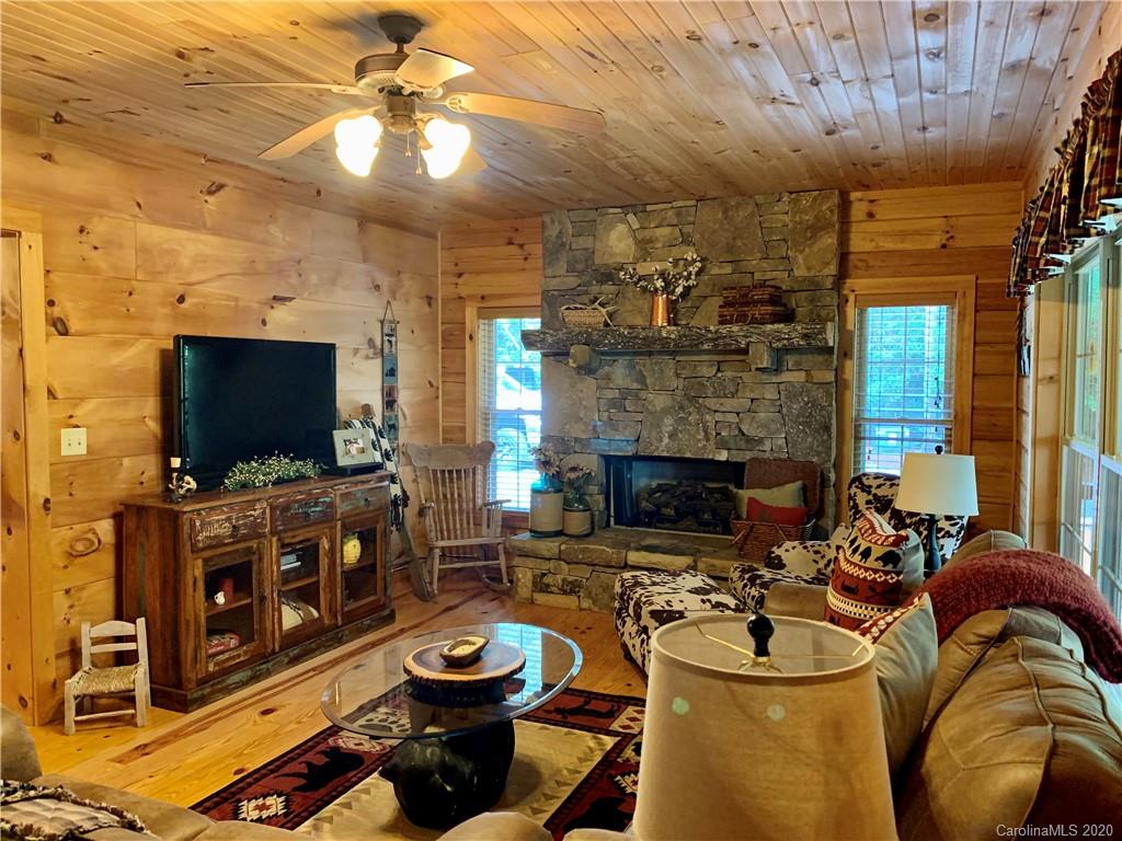 33 Longview Ridge Rd Lake Lake Toxaway, NC 28747 - Photo 7 of 24