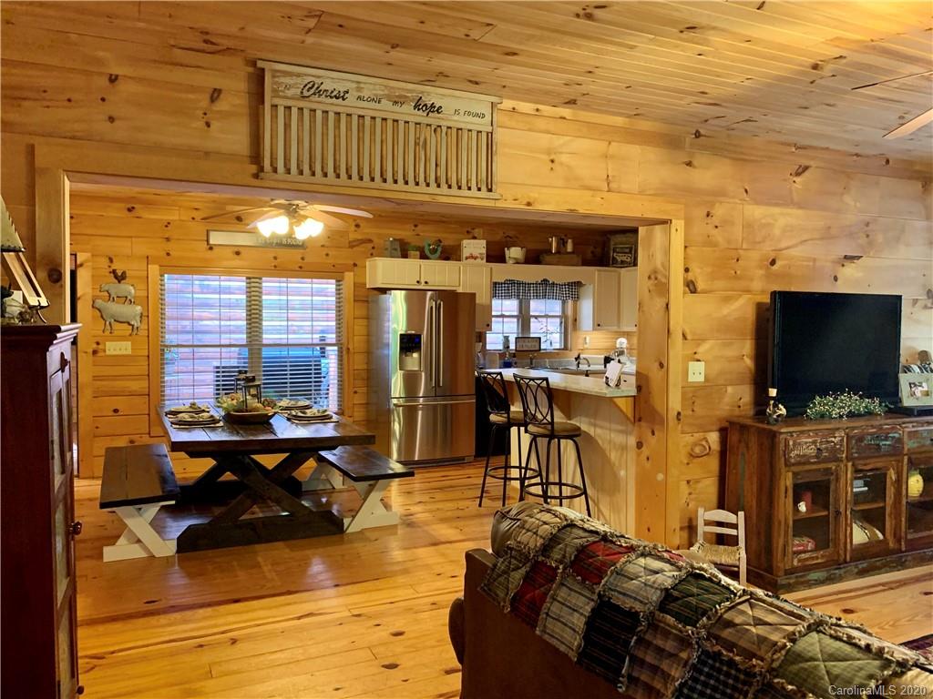 33 Longview Ridge Rd Lake Lake Toxaway, NC 28747 - Photo 8 of 24