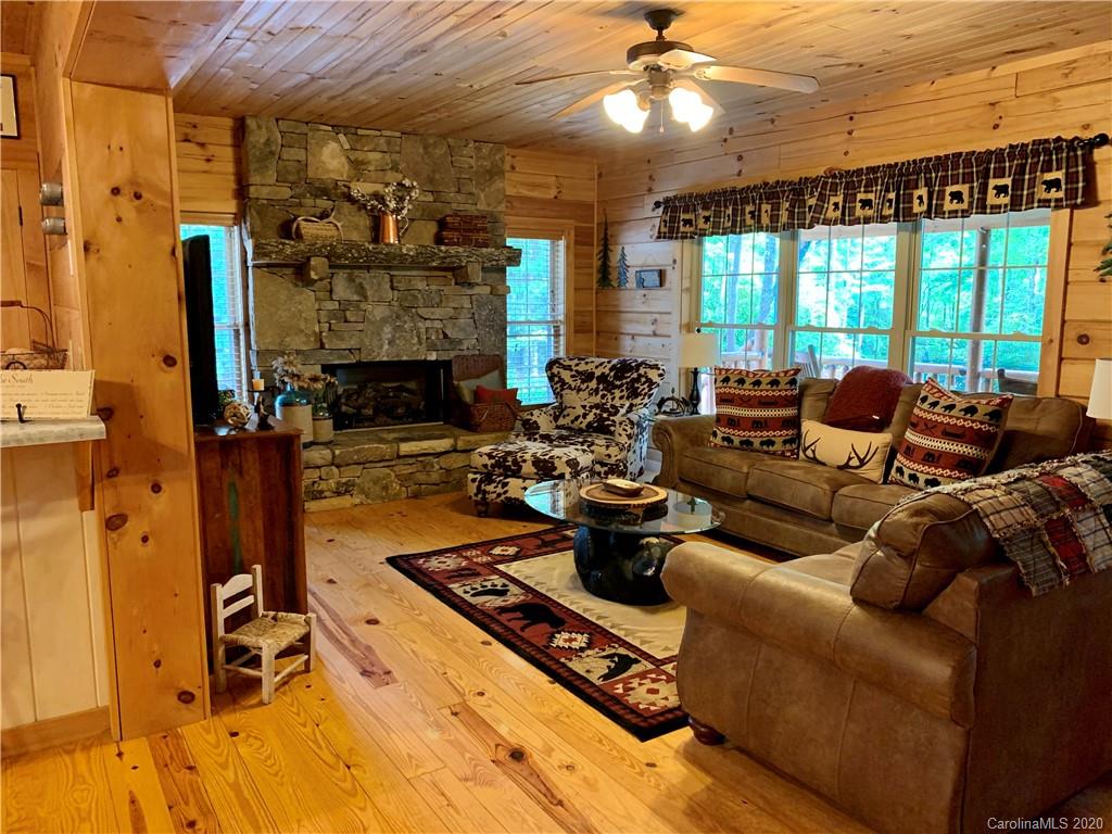 33 Longview Ridge Rd Lake Lake Toxaway, NC 28747 - Photo 9 of 24