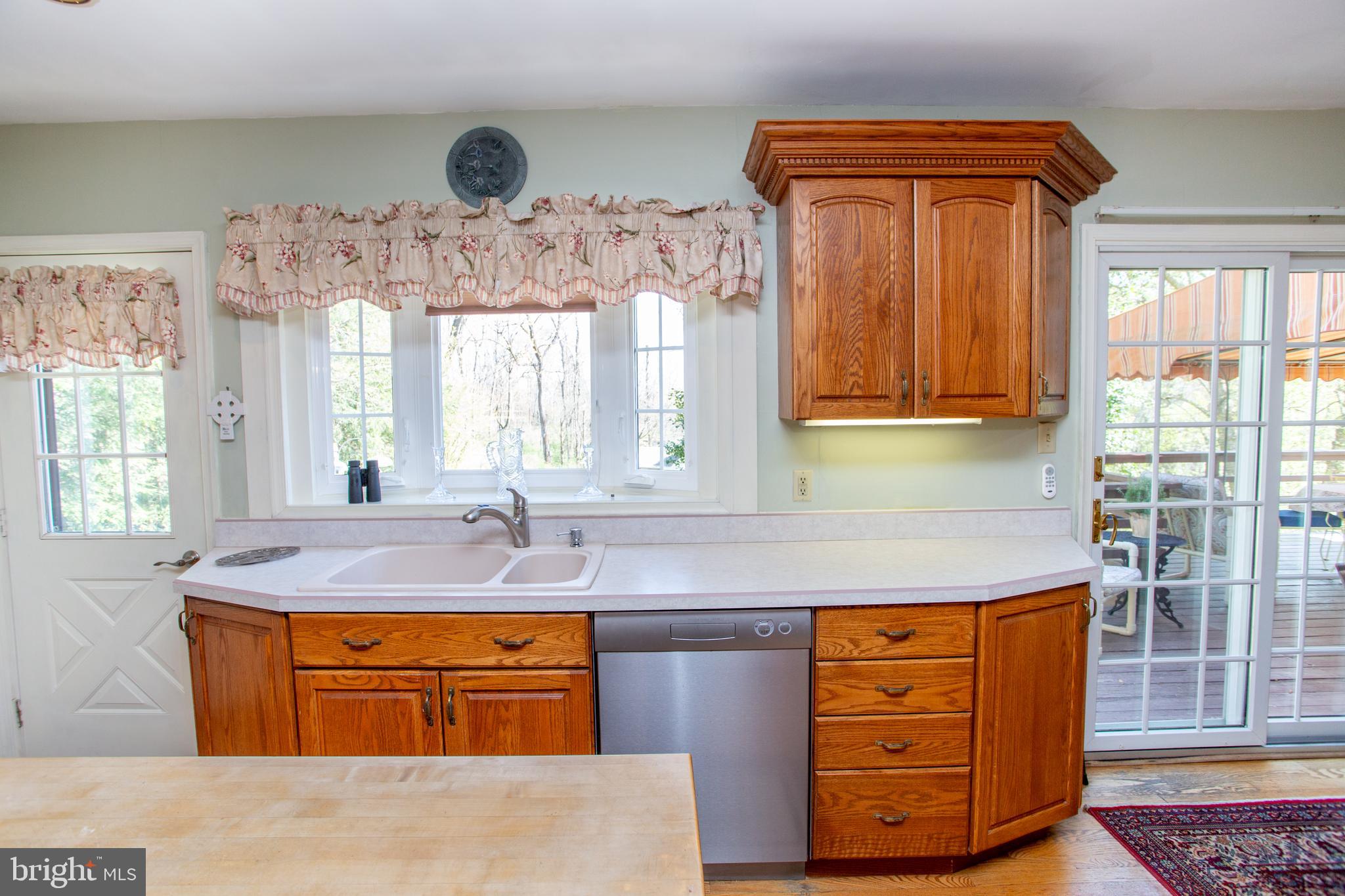 6682 Upper York Road New Hope, PA 18938 - Photo 20 of 56 Bay window overlooking the backyard