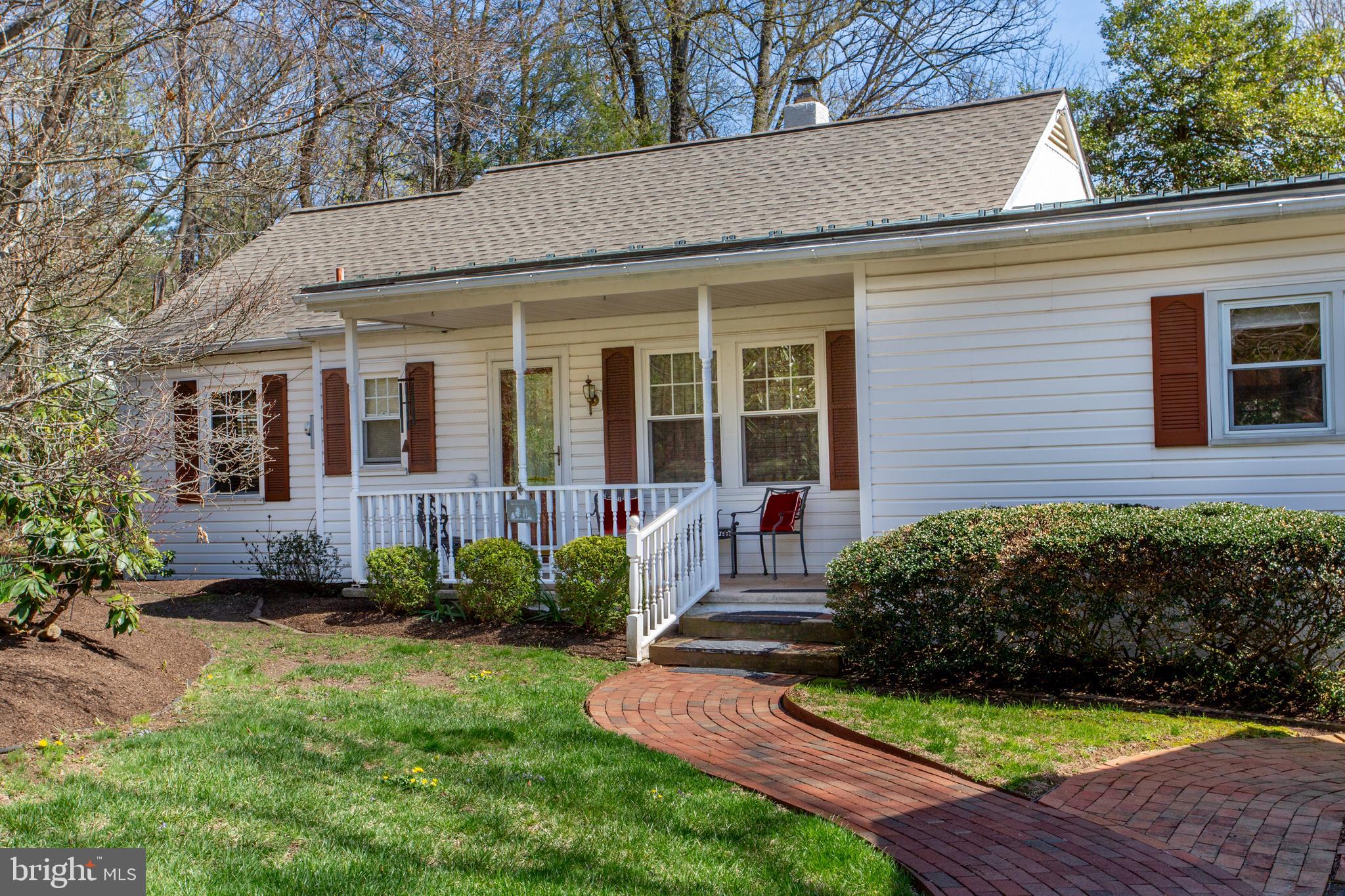 6682 Upper York Road New Hope, PA 18938 - Photo 5 of 56 Front entrance