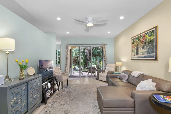 $399,000 | 253 Southwest Otter Run Place, Stuart, FL 34997