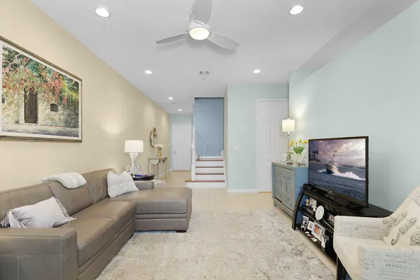 $399,000 | 253 Southwest Otter Run Place, Stuart, FL 34997