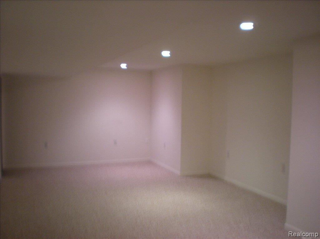 941 Medinah Drive Rochester, MI 48309 - Photo 14 of 15 941 Medinah Fin Bsmnt