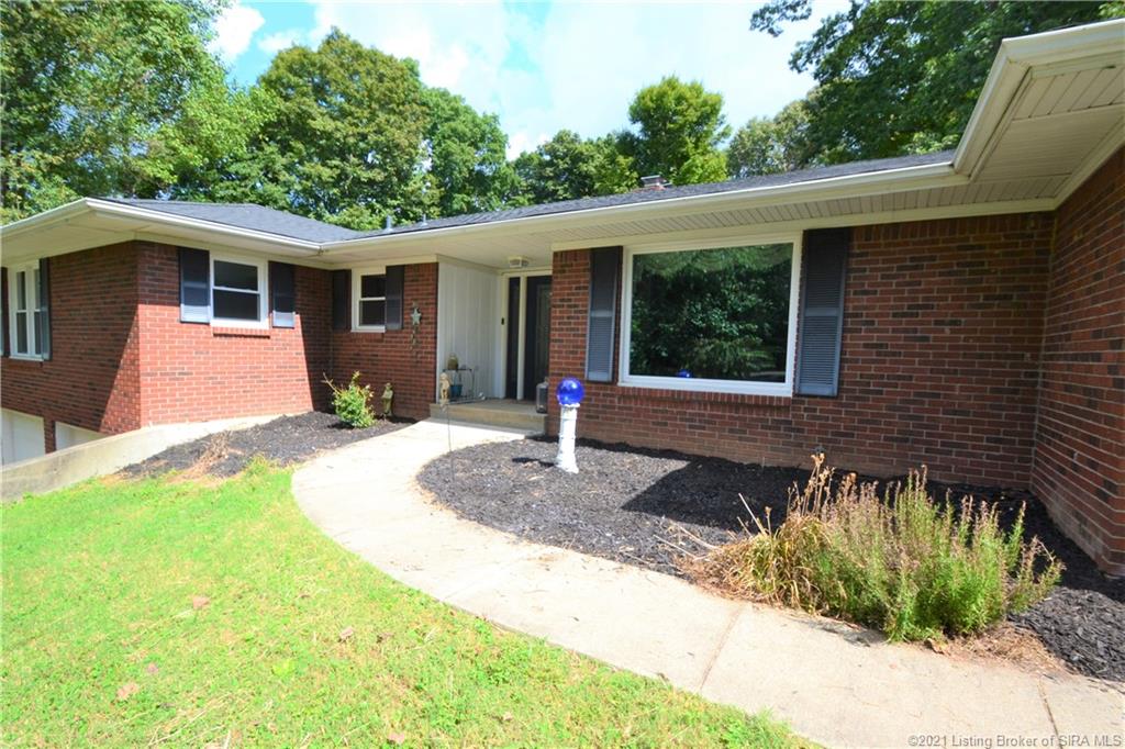 5760 Navilleton Road Floyds Knobs, IN 47119 - Photo 3 of 37 Gallery Image 3