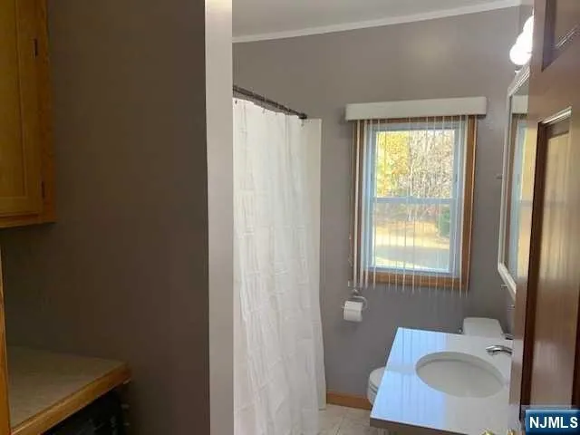 $2,300 | 262 Saddle River Road, Unit 2, Saddle Brook, NJ 07663