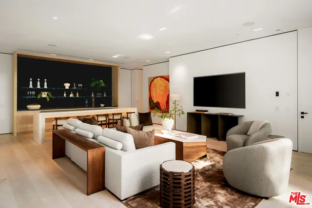 $29,750,000 | 1210 Laurel Way, Beverly Hills, CA 90210