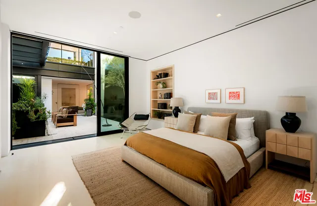 $29,750,000 | 1210 Laurel Way, Beverly Hills, CA 90210