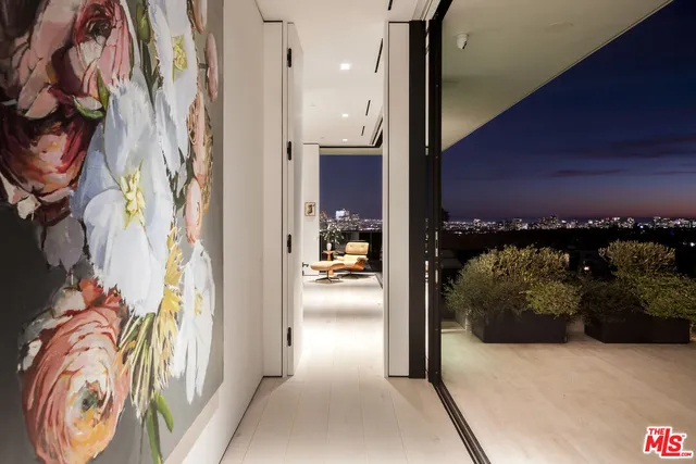 $29,750,000 | 1210 Laurel Way, Beverly Hills, CA 90210