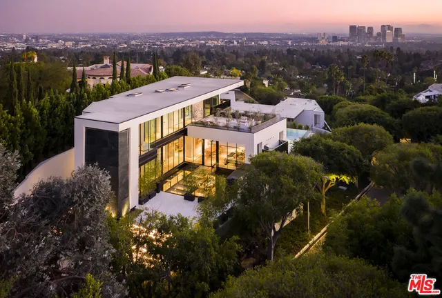 $29,750,000 | 1210 Laurel Way, Beverly Hills, CA 90210