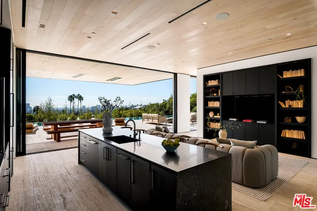 $29,750,000 | 1210 Laurel Way, Beverly Hills, CA 90210