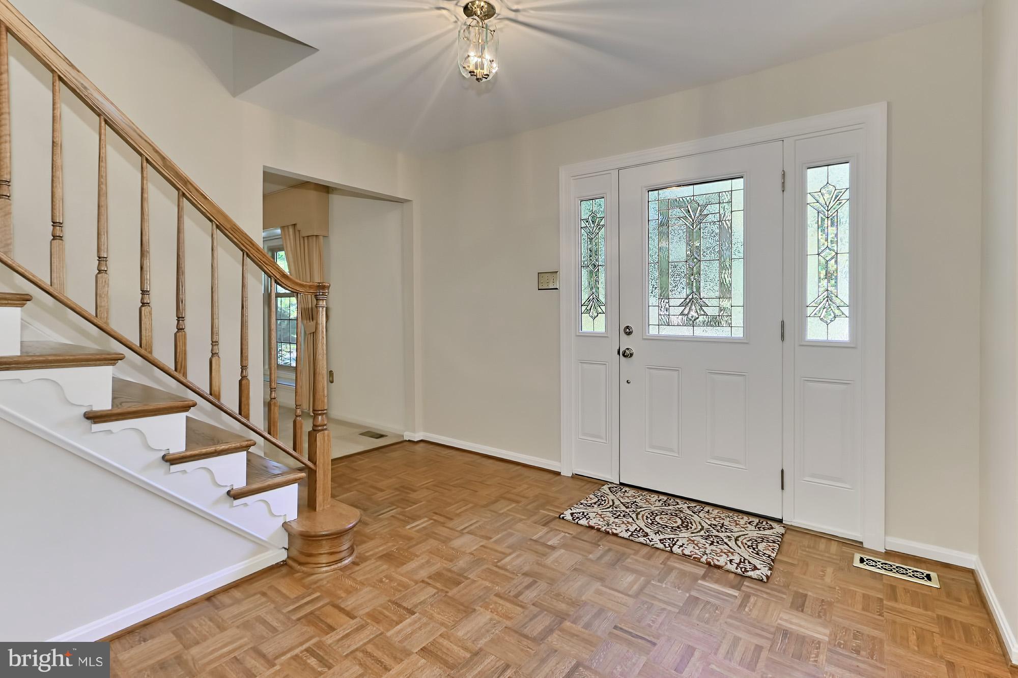 9849 Natick Road Burke, VA 22015 - Photo 14 of 29 Light, bright foyer