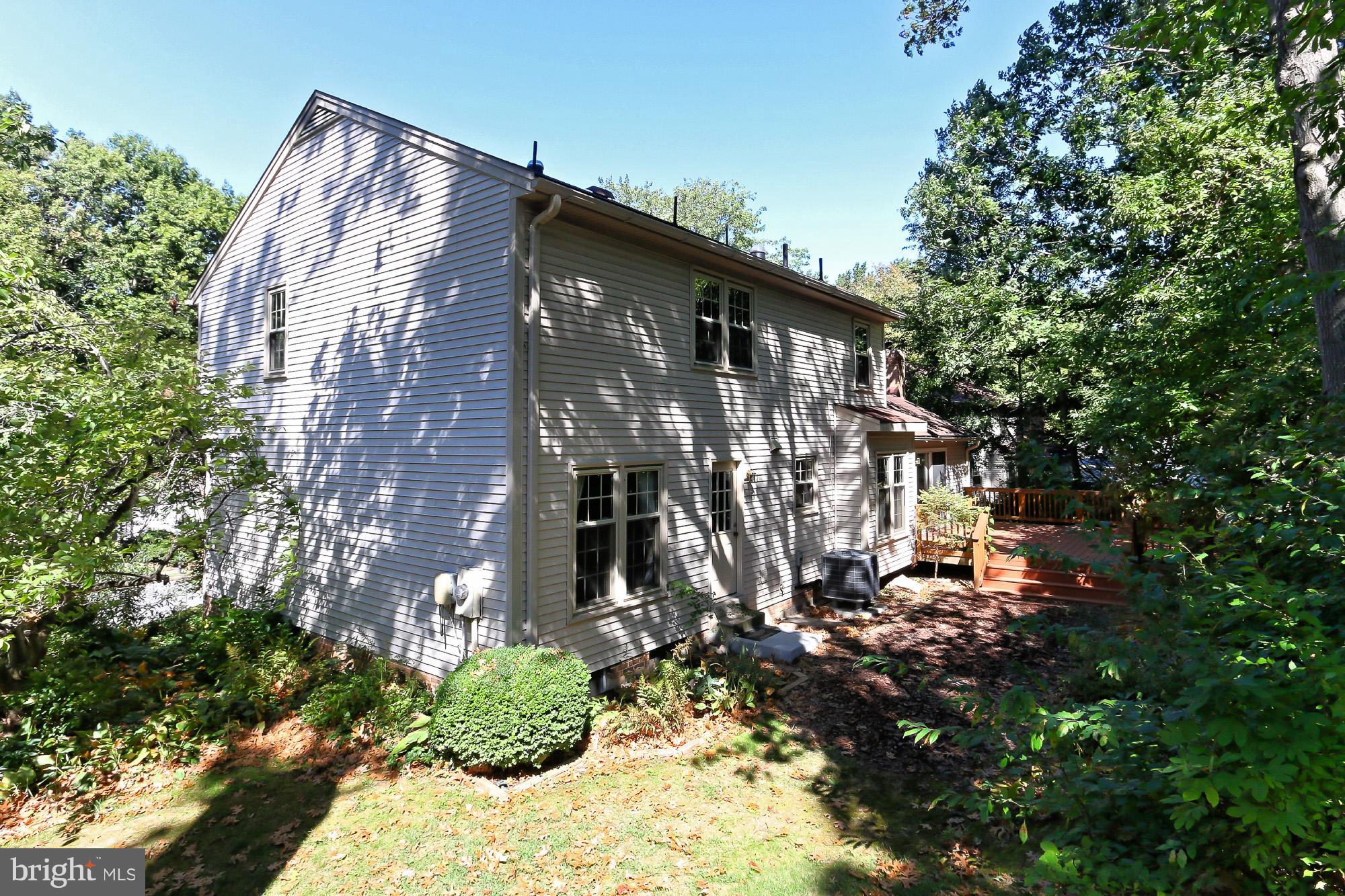 9849 Natick Road Burke, VA 22015 - Photo 25 of 29 Private backyard
