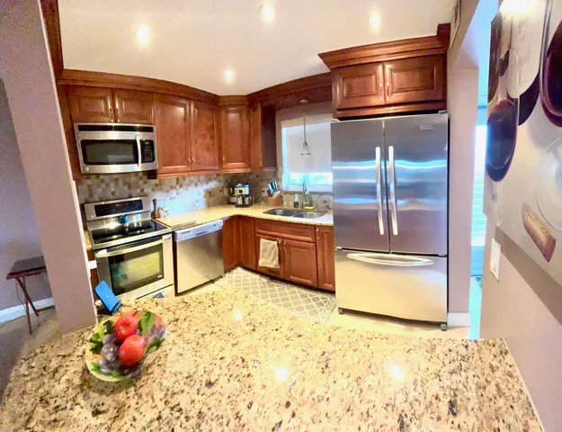 $70,000 | 729 Lori Drive, Unit 302, Palm Springs, FL 33461