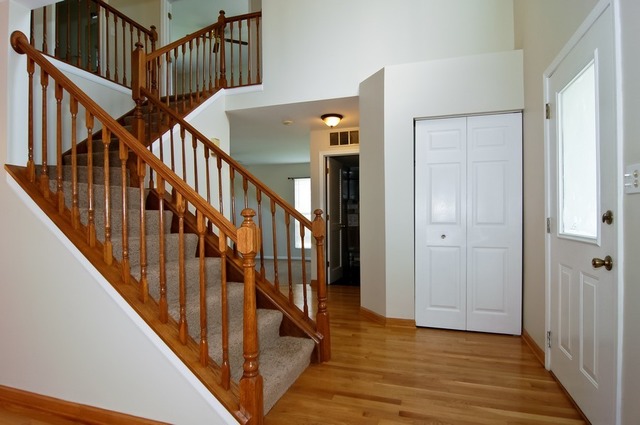 57 Hummingbird Lane Streamwood, IL 60107 - Photo 2 of 10