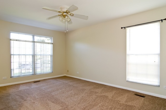 57 Hummingbird Lane Streamwood, IL 60107 - Photo 6 of 10