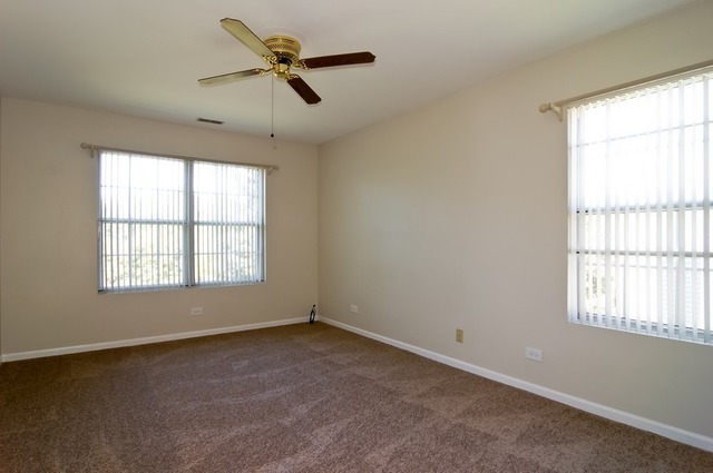 57 Hummingbird Lane Streamwood, IL 60107 - Photo 7 of 10