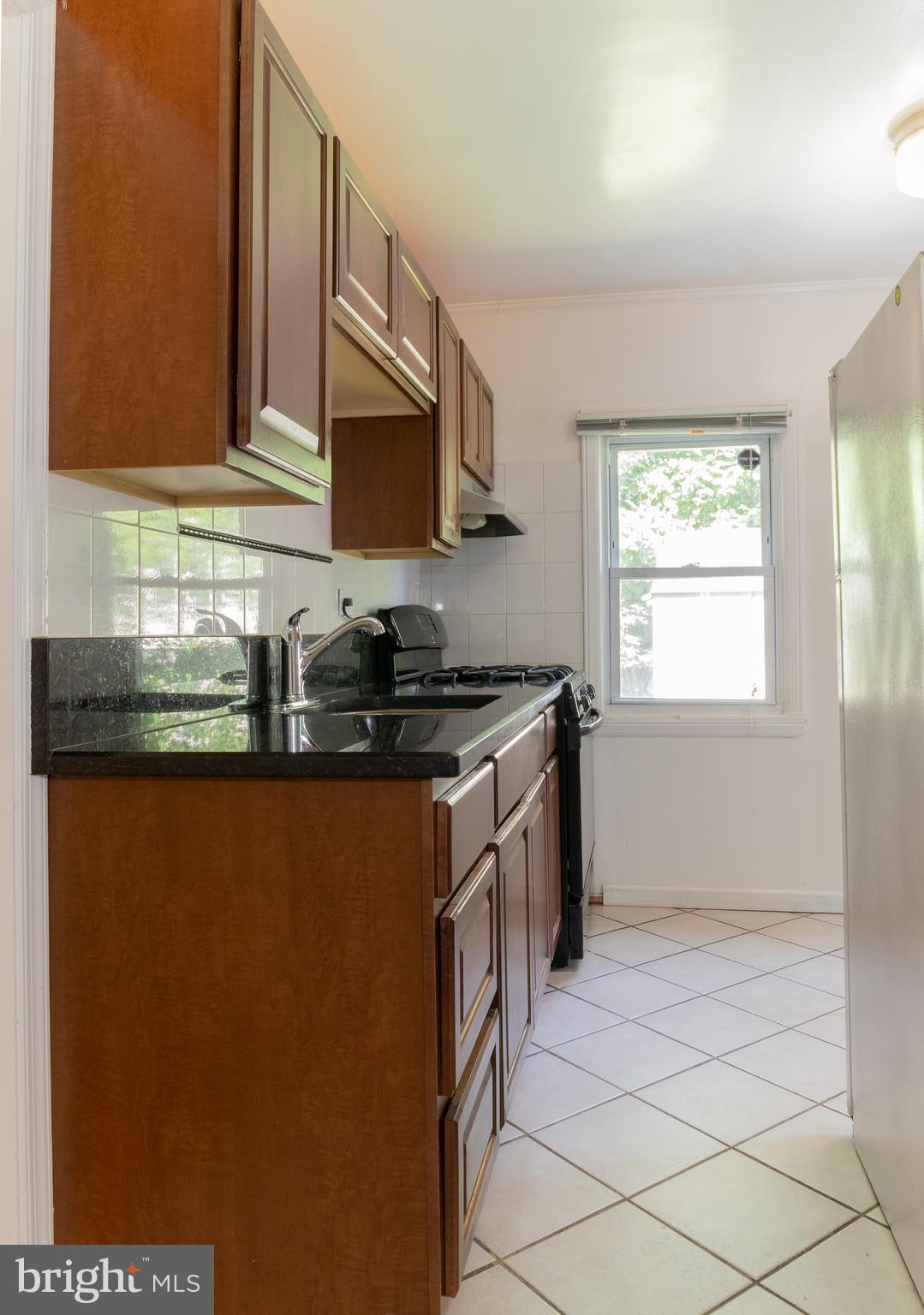 4209 Round Hill Road Silver Spring, MD 20906 - Photo 11 of 43