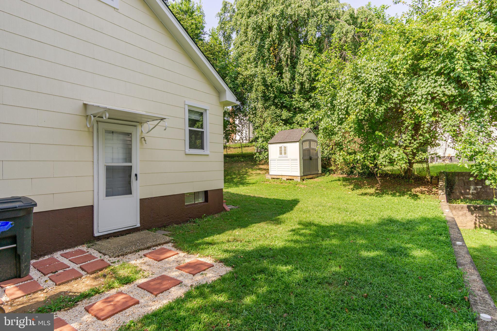 4209 Round Hill Road Silver Spring, MD 20906 - Photo 32 of 43