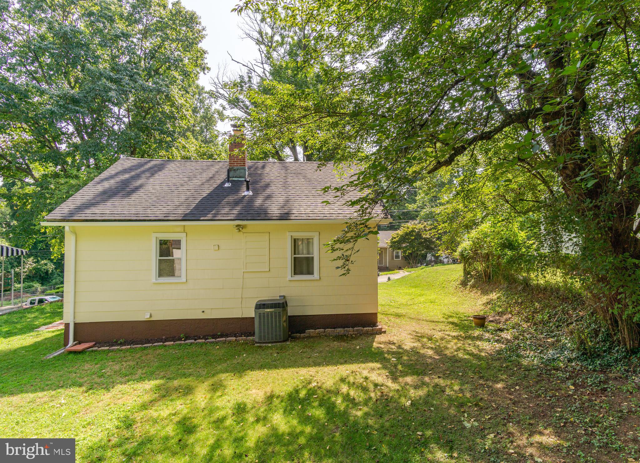4209 Round Hill Road Silver Spring, MD 20906 - Photo 38 of 43