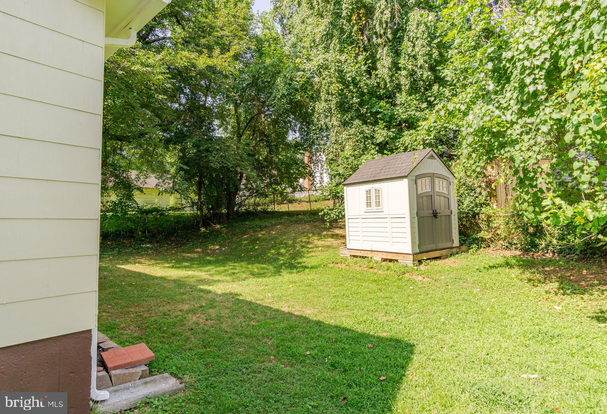4209 Round Hill Road Silver Spring, MD 20906 - Photo 40 of 43