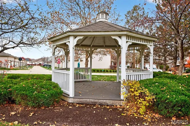 $260,000 | 270 Le Beau Lane, St. Charles, MO 63303