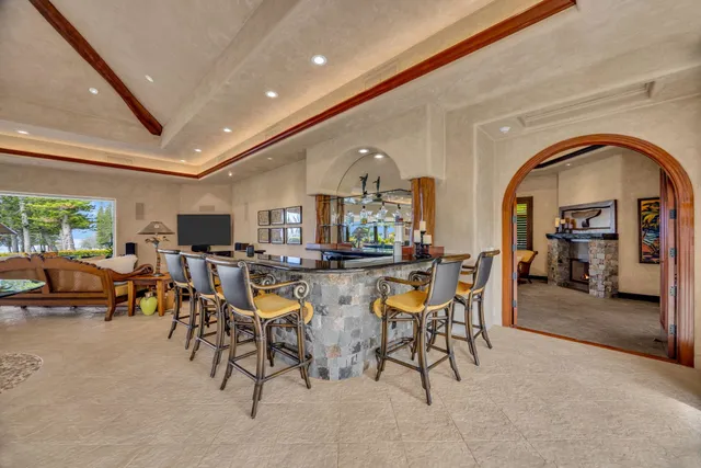 $5,300,000 | 112 Pulelehua Street, Lahaina, HI 96761