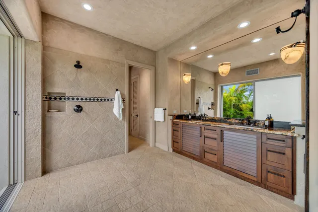 $5,300,000 | 112 Pulelehua Street, Lahaina, HI 96761