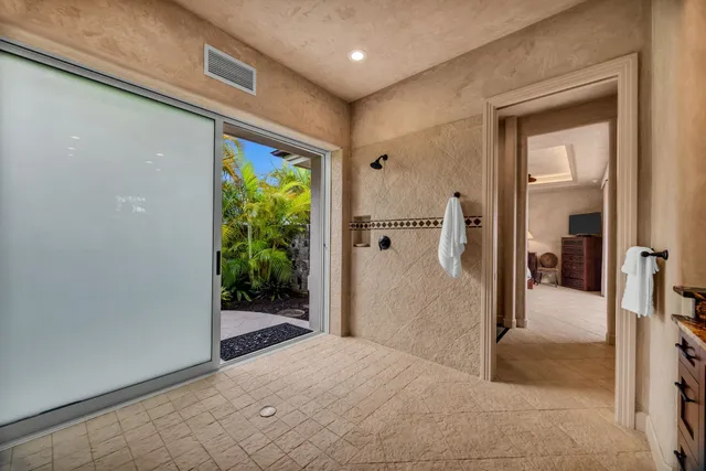 $5,300,000 | 112 Pulelehua Street, Lahaina, HI 96761