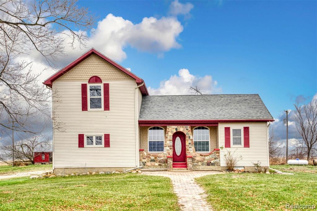 9800 West Sargent Road Fowlerville, MI 48836 - Photo 1 of 46