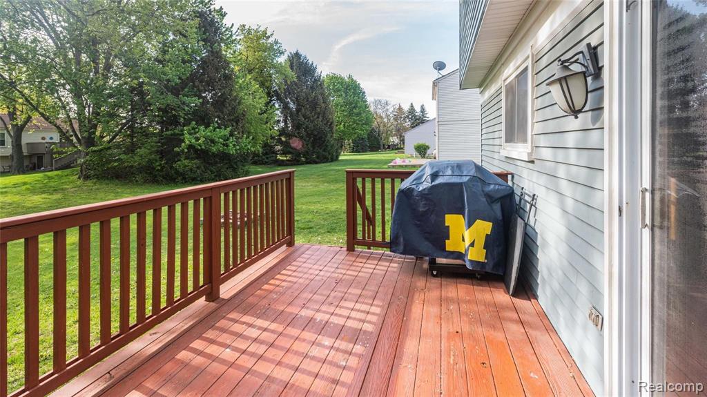 101 Dalton Drive Rochester Hills, MI 48307 - Photo 7 of 44