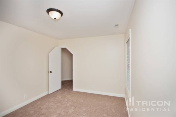 2911 Wolves Trail Murfreesboro, TN 37127 - Photo 13 of 15 a view of an empty room