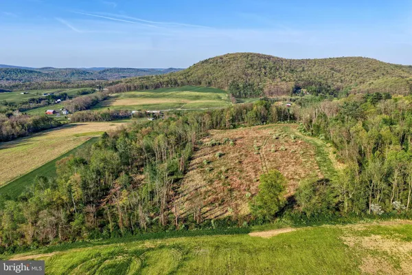 $599,999 | 57 Metz Lane, New Bloomfield, PA 17068