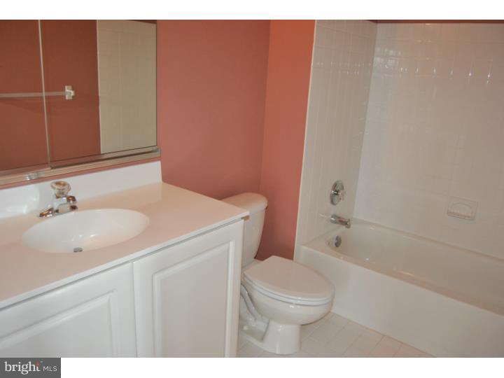 2205 Sparrow Way Chalfont, PA 18914 - Photo 19 of 25 Bathroom
