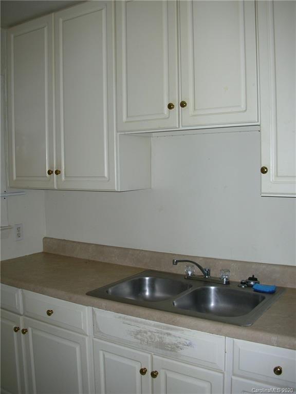 1400 Bethel Road, Unit B Charlotte, NC 28208 - Photo 2 of 4