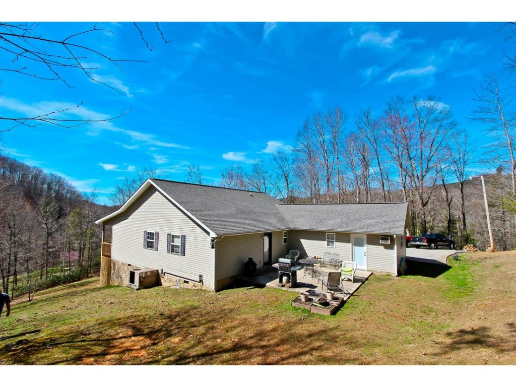 4642 Catons Grove Road Cosby, TN 37722 - Photo 3 of 24 Photo 3