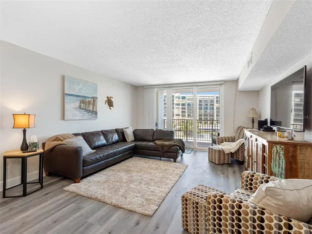 $3,500 | 1460 Gulf Boulevard, Unit 308, Clearwater Beach, FL 33767