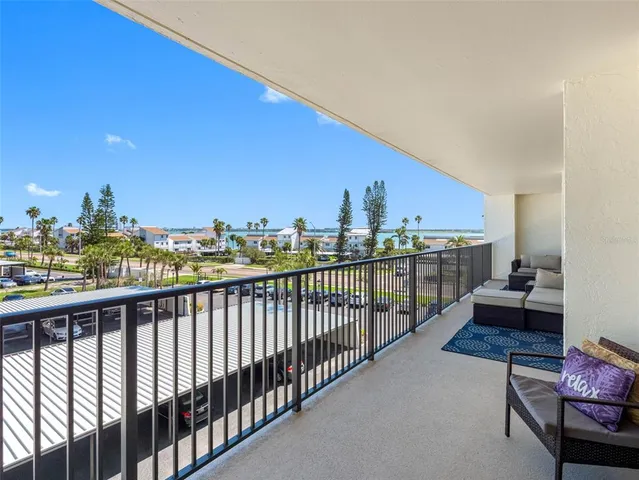 $3,500 | 1460 Gulf Boulevard, Unit 308, Clearwater Beach, FL 33767