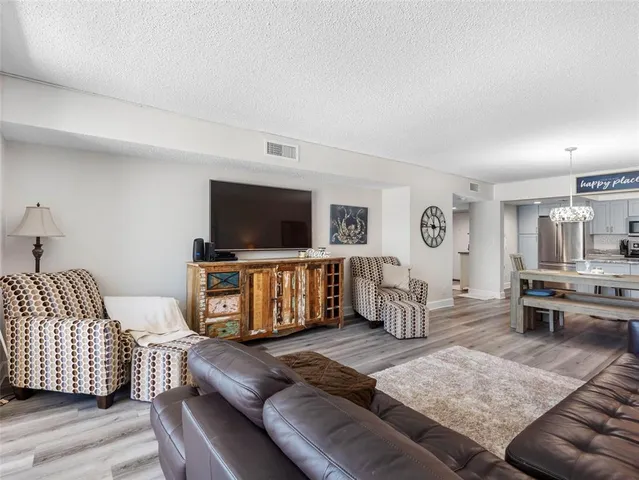 $3,500 | 1460 Gulf Boulevard, Unit 308, Clearwater Beach, FL 33767