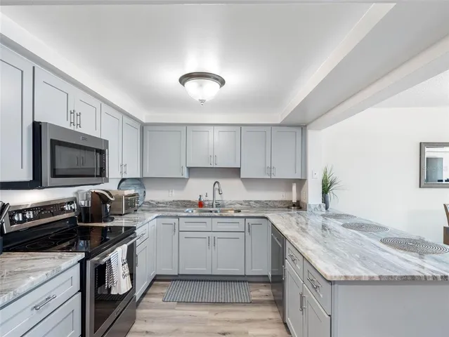 $3,500 | 1460 Gulf Boulevard, Unit 308, Clearwater Beach, FL 33767